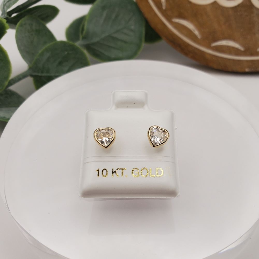 10k Gold Heart Stud Earrings - Cubic Zirconia